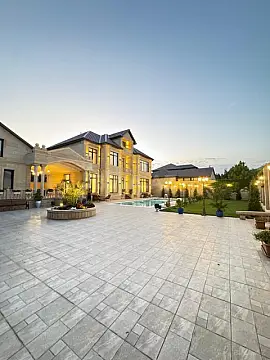 Satılır 7 otaqlı həyət evi 500 m²