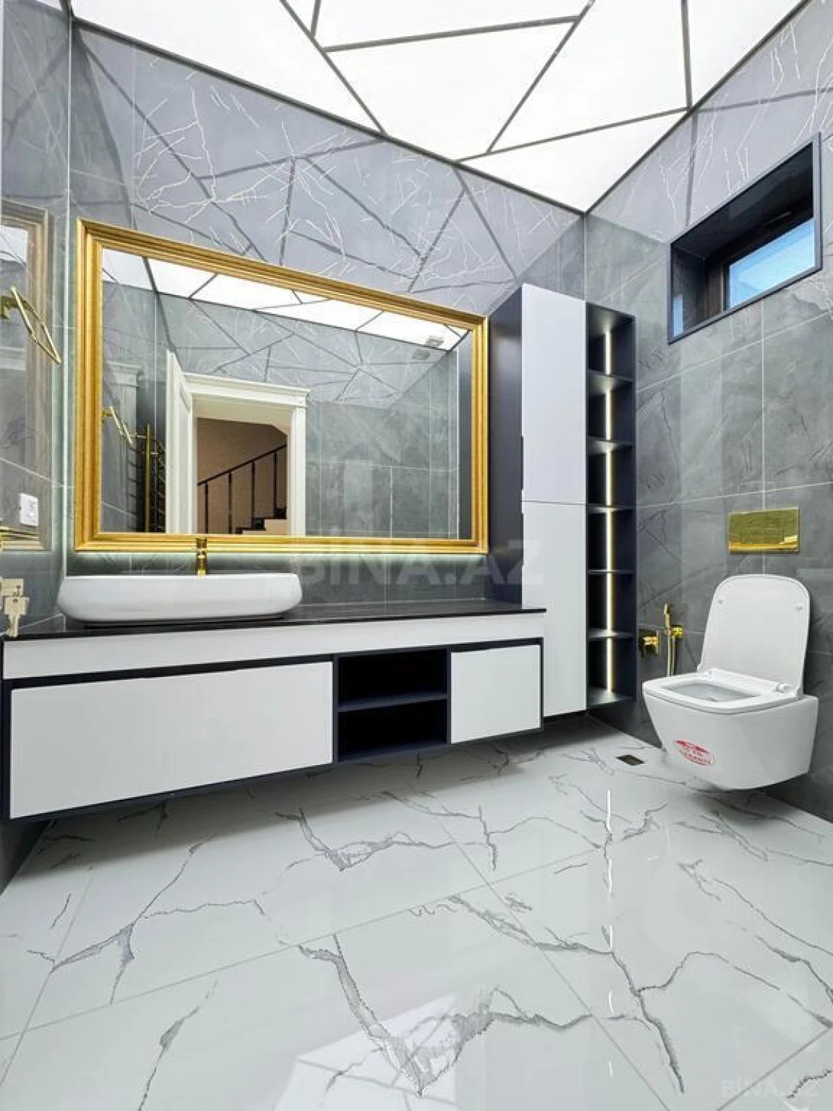 Satılır 7 otaqlı həyət evi 500 m²