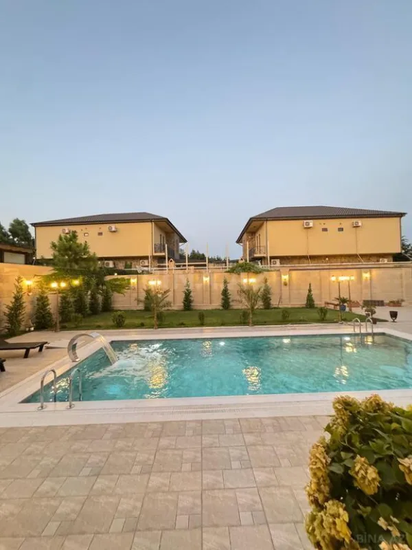 Satılır 7 otaqlı həyət evi 500 m²