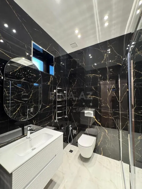 Satılır 7 otaqlı həyət evi 500 m²