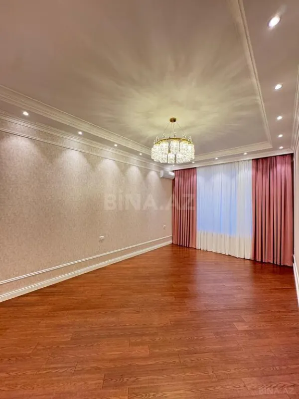 Satılır 7 otaqlı həyət evi 500 m²