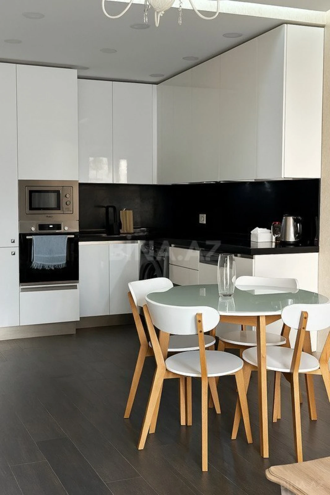 Kirayə verilir 1 otaqlı mənzil 80 m²