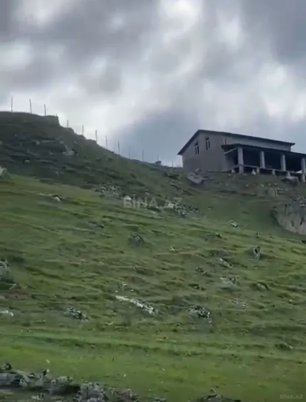 Satılır torpaq sahəsi 12 m²