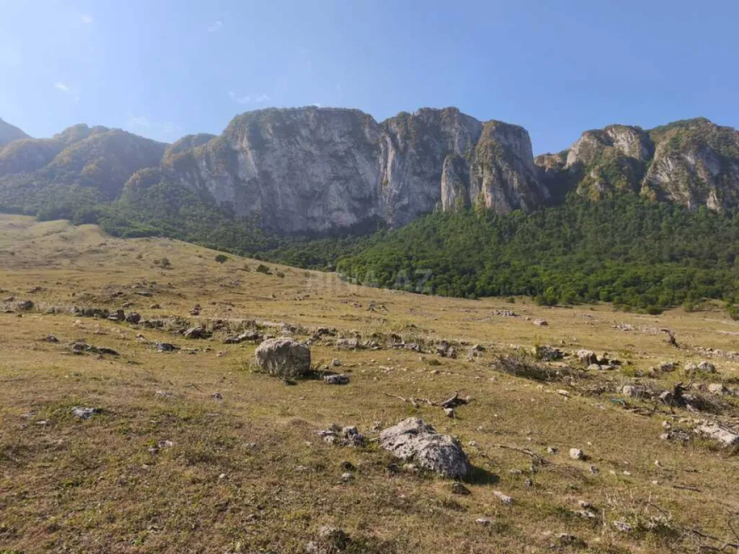 Satılır torpaq sahəsi 12 m²