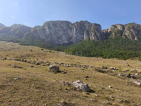 Satılır torpaq sahəsi 12 m²