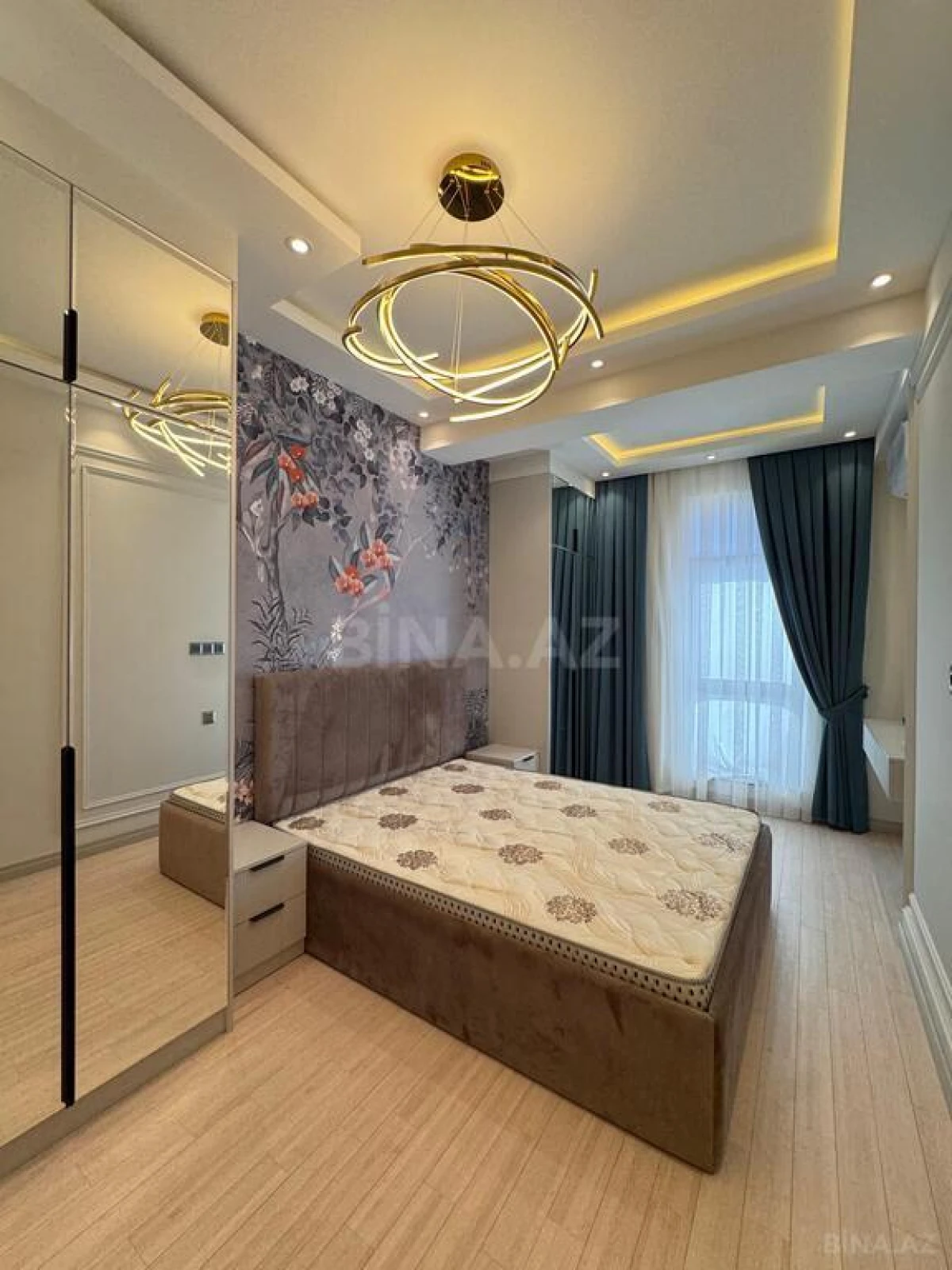 Satılır 3 otaqlı mənzil 124 m²