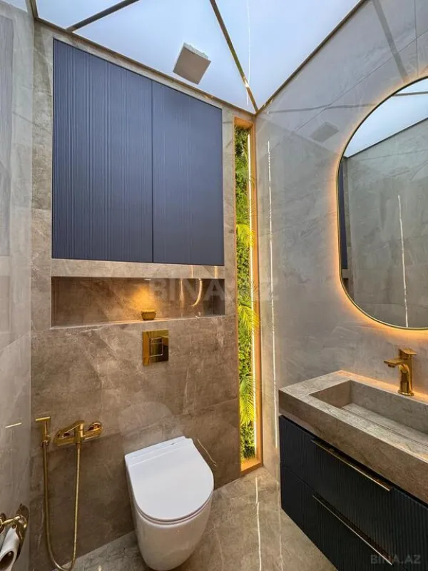 Satılır 3 otaqlı mənzil 124 m²