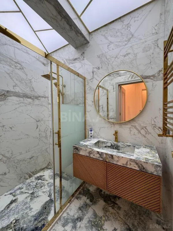 Satılır 3 otaqlı mənzil 124 m²