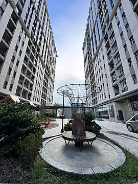 Satılır 3 otaqlı mənzil 124 m²