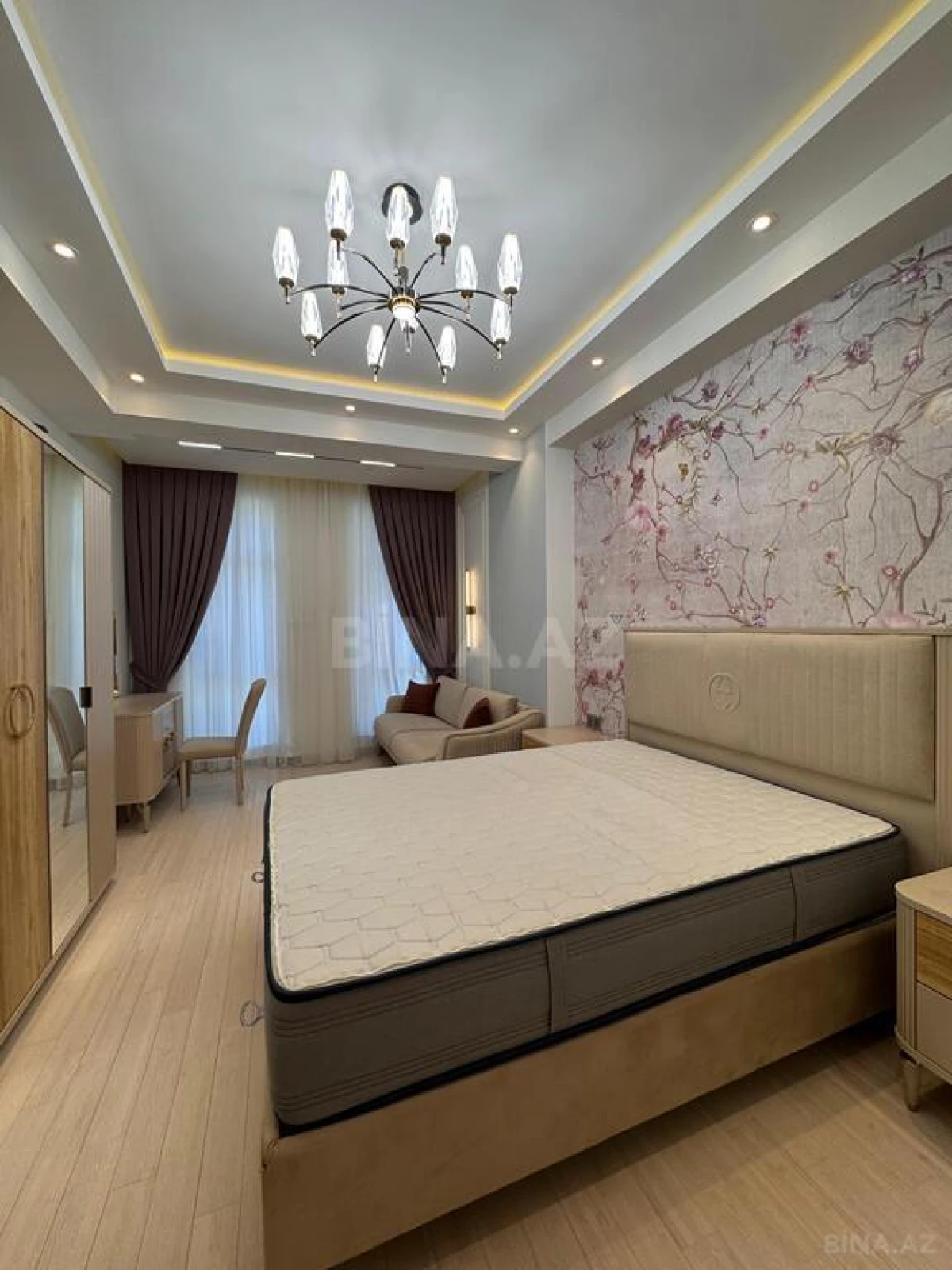 Satılır 3 otaqlı mənzil 124 m²