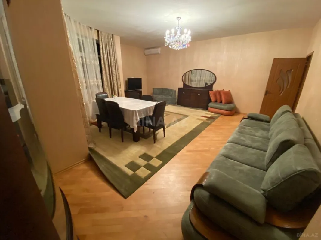 Satılır 3 otaqlı mənzil 147 m²