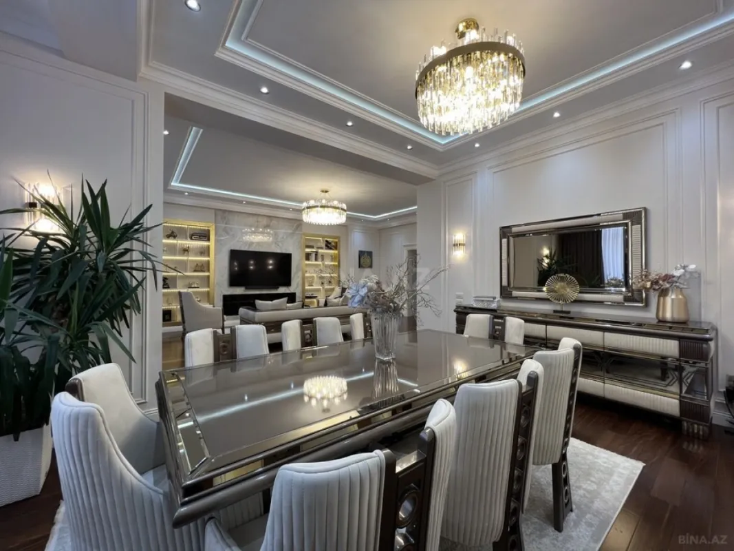 Satılır 4 otaqlı mənzil 200 m²