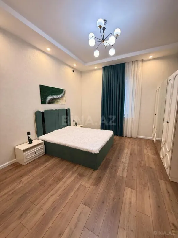 Satılır 5 otaqlı həyət evi 195 m²