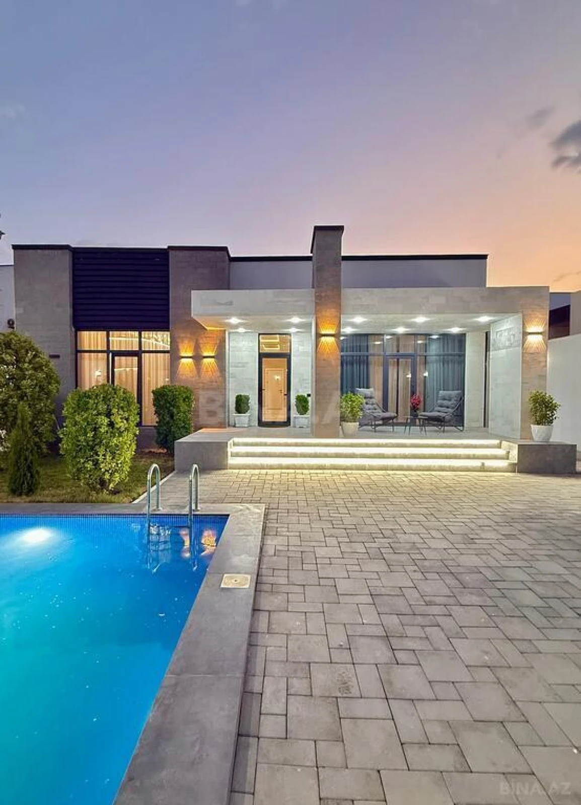 Satılır 5 otaqlı həyət evi 195 m²