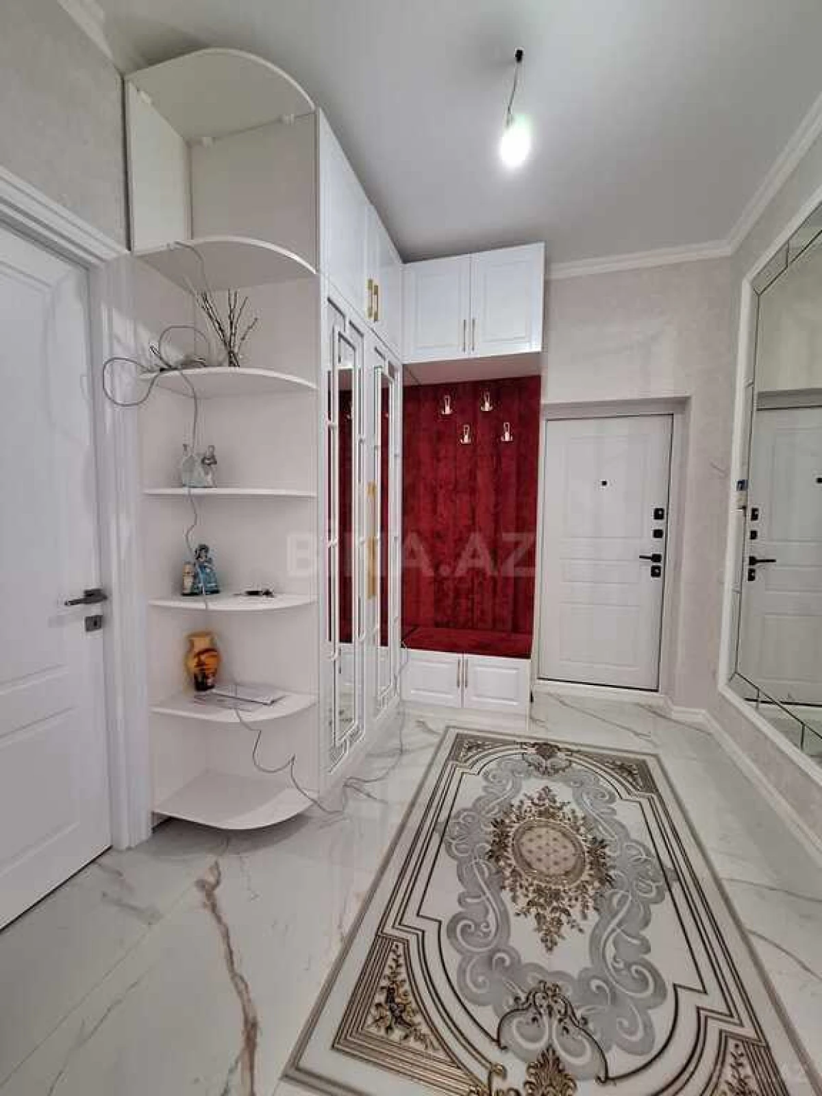 Satılır 3 otaqlı mənzil 96 m²