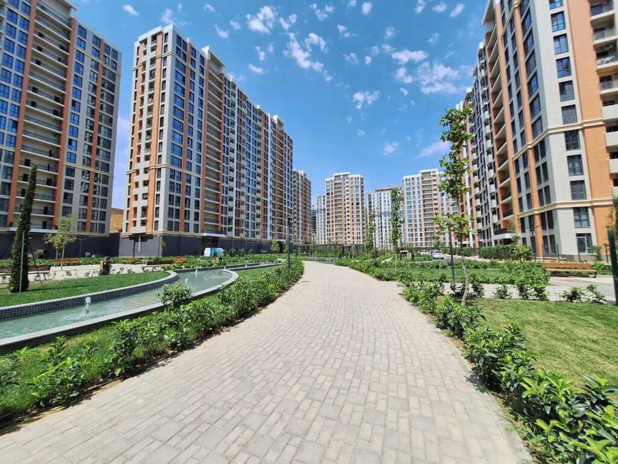 Satılır 3 otaqlı mənzil 96 m²