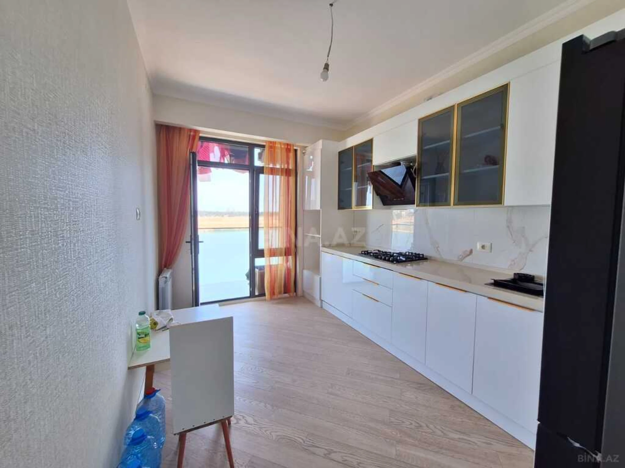 Satılır 3 otaqlı mənzil 96 m²