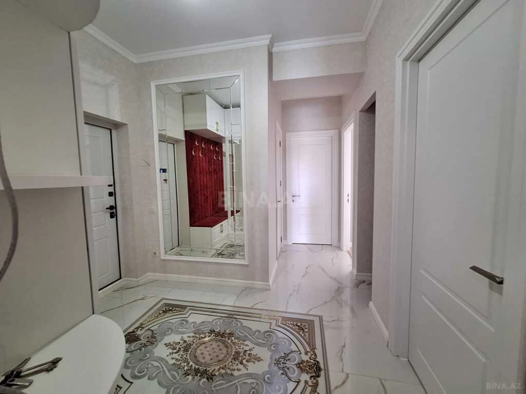 Satılır 3 otaqlı mənzil 96 m²