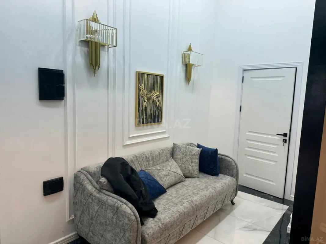 Satılır 3 otaqlı mənzil 138 m²