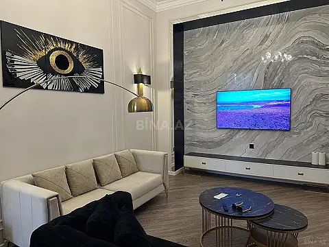 Satılır 3 otaqlı mənzil 138 m²