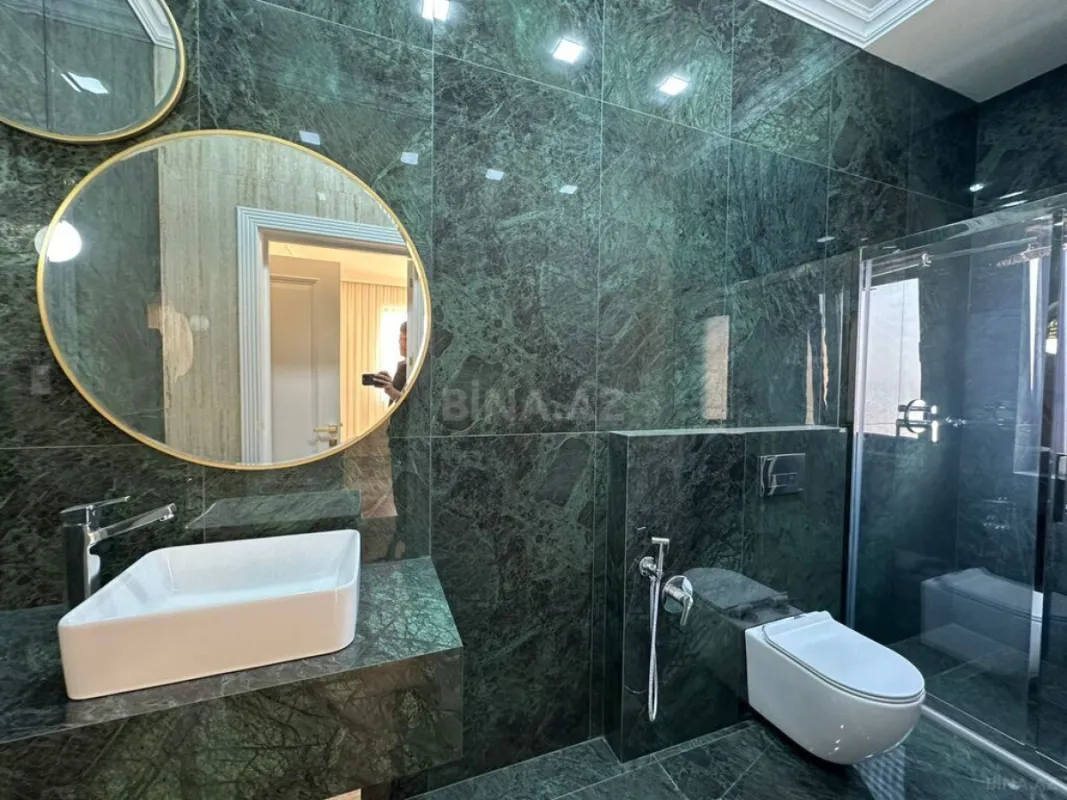 Satılır 6 otaqlı həyət evi 460 m²