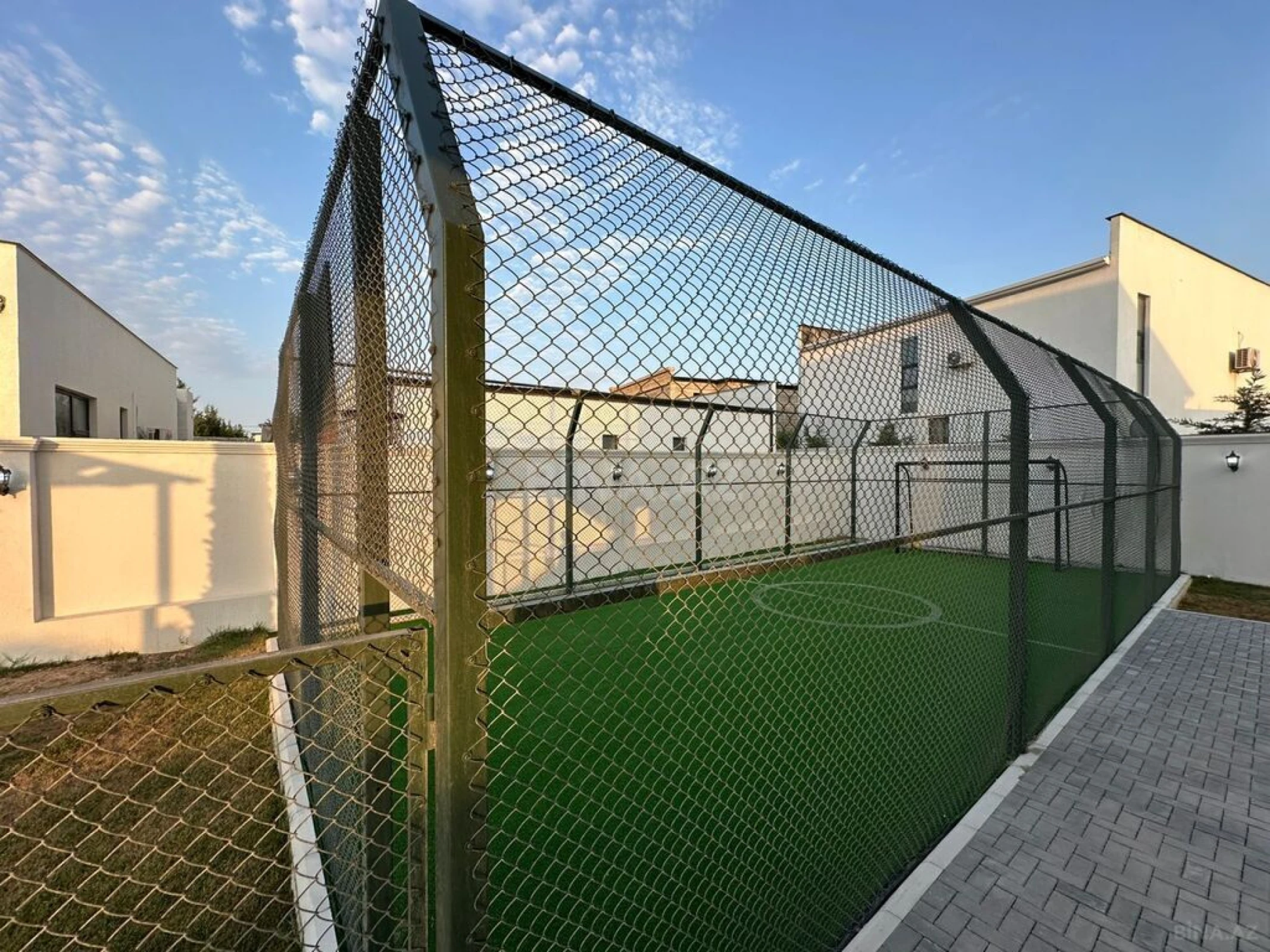 Satılır 6 otaqlı həyət evi 460 m²