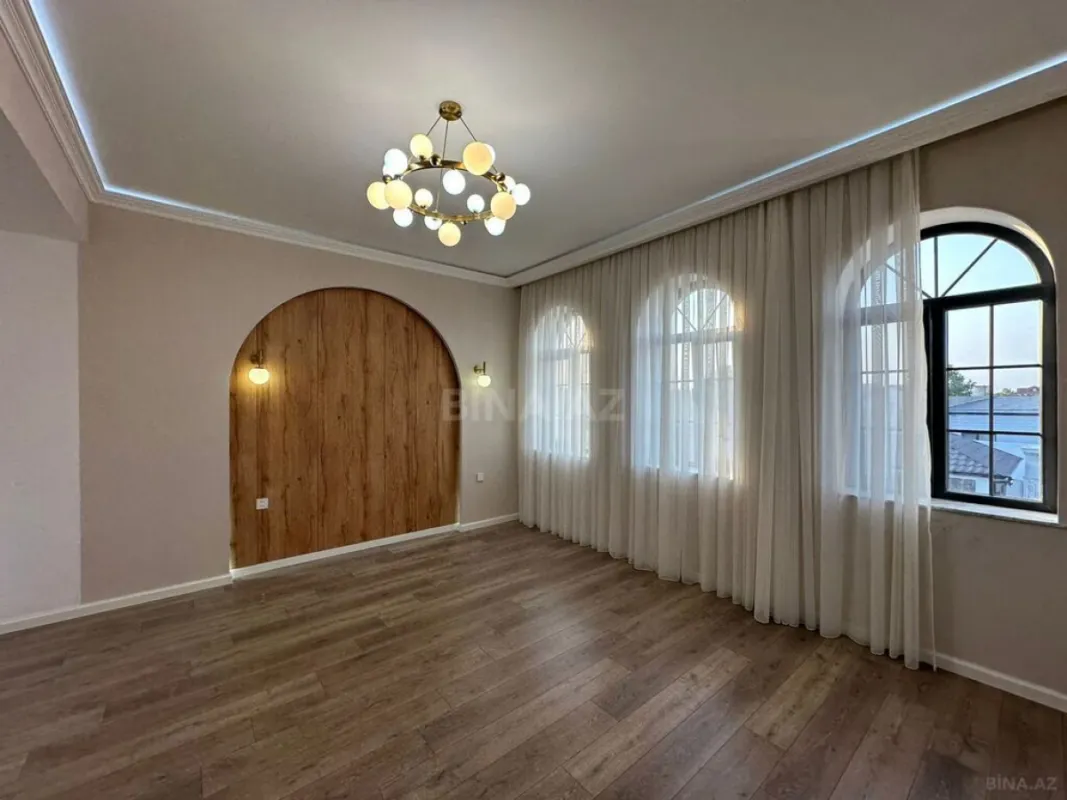 Satılır 6 otaqlı həyət evi 460 m²