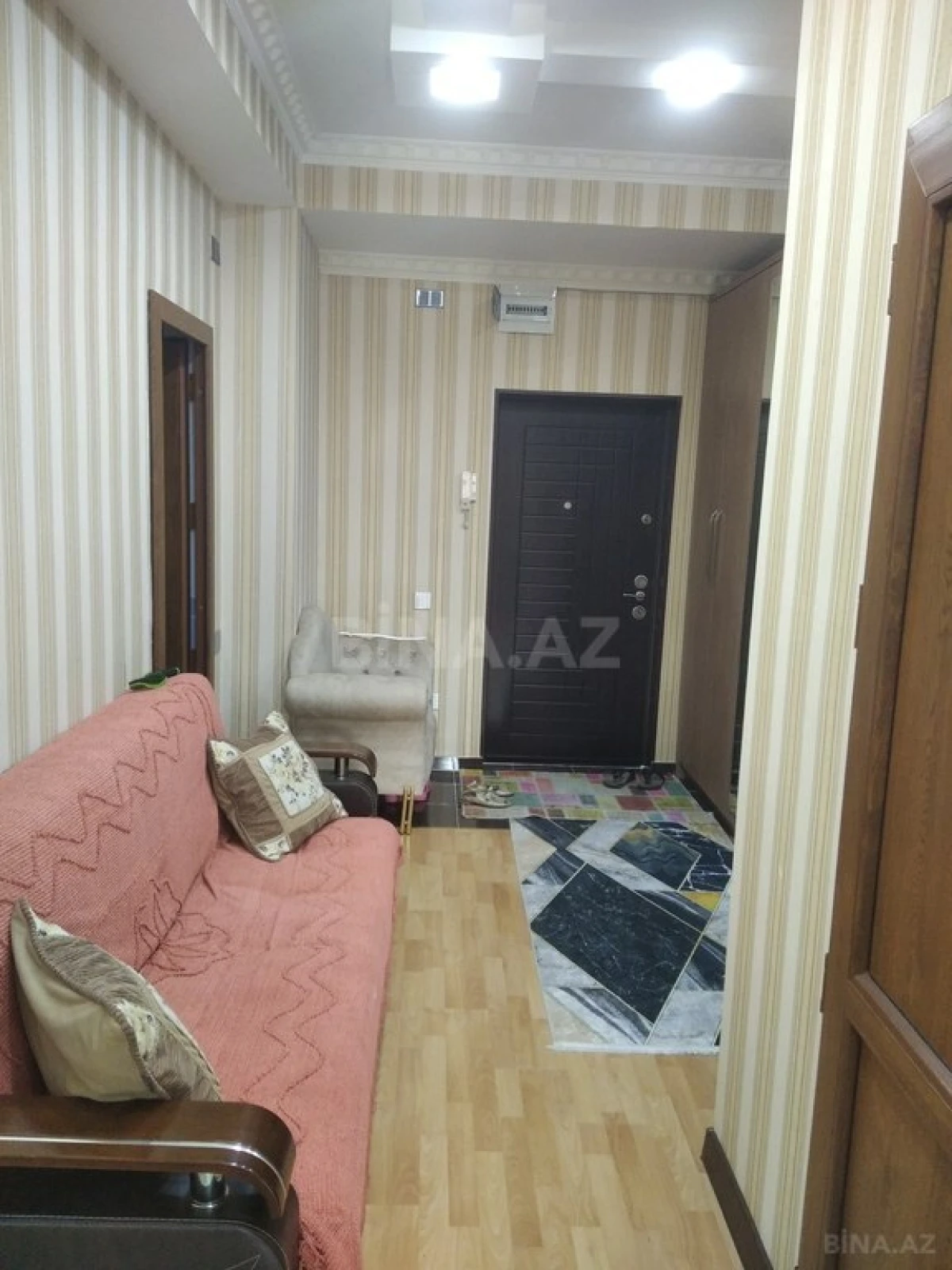 Satılır 3 otaqlı mənzil 108 m²