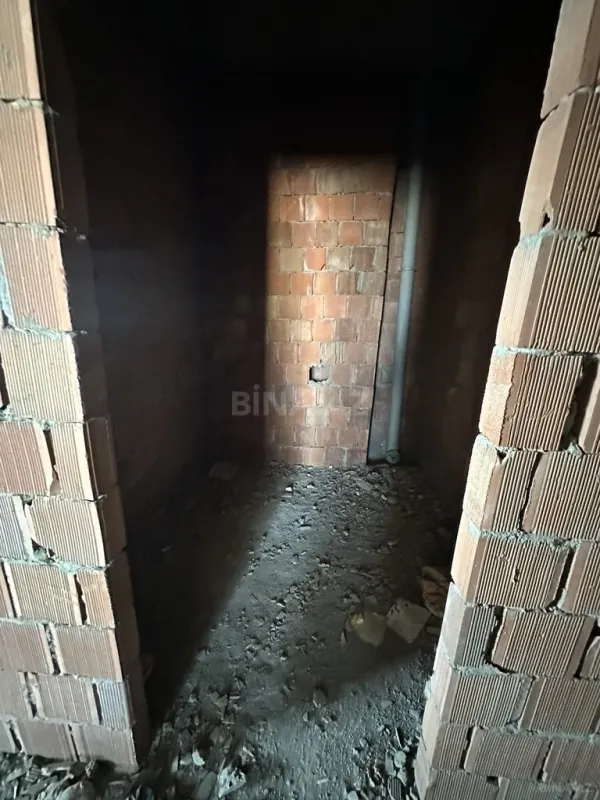 Satılır 3 otaqlı mənzil 130 m²