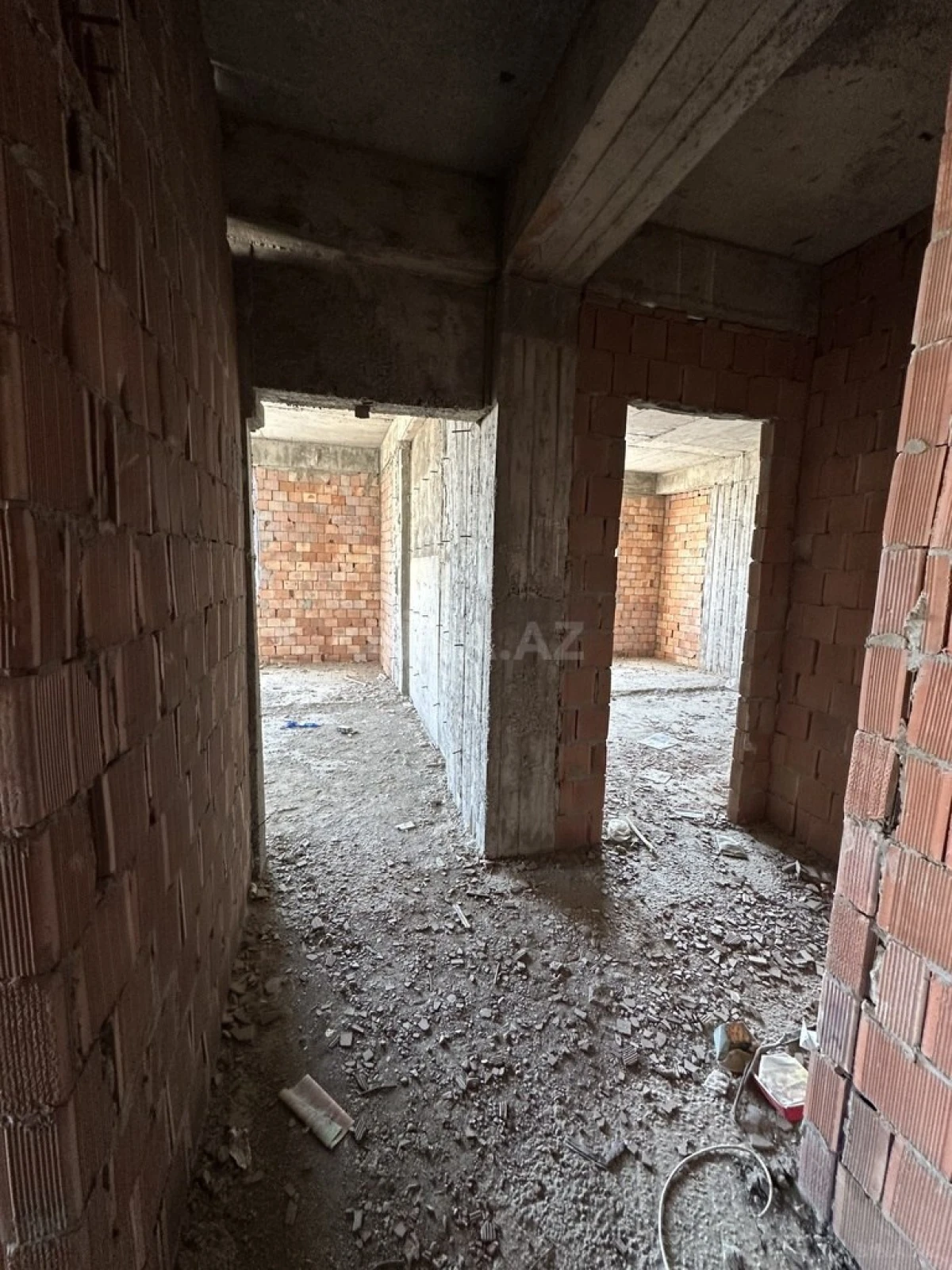 Satılır 3 otaqlı mənzil 130 m²