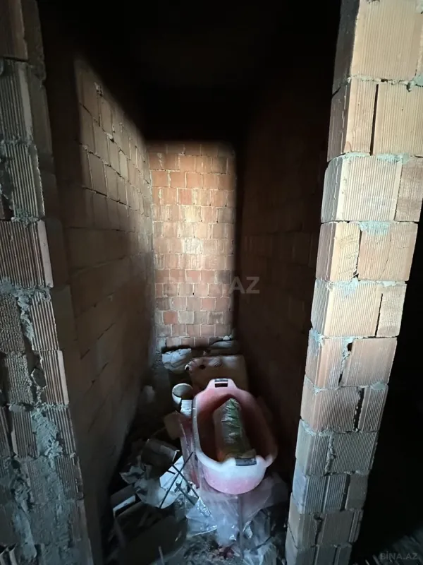 Satılır 3 otaqlı mənzil 130 m²