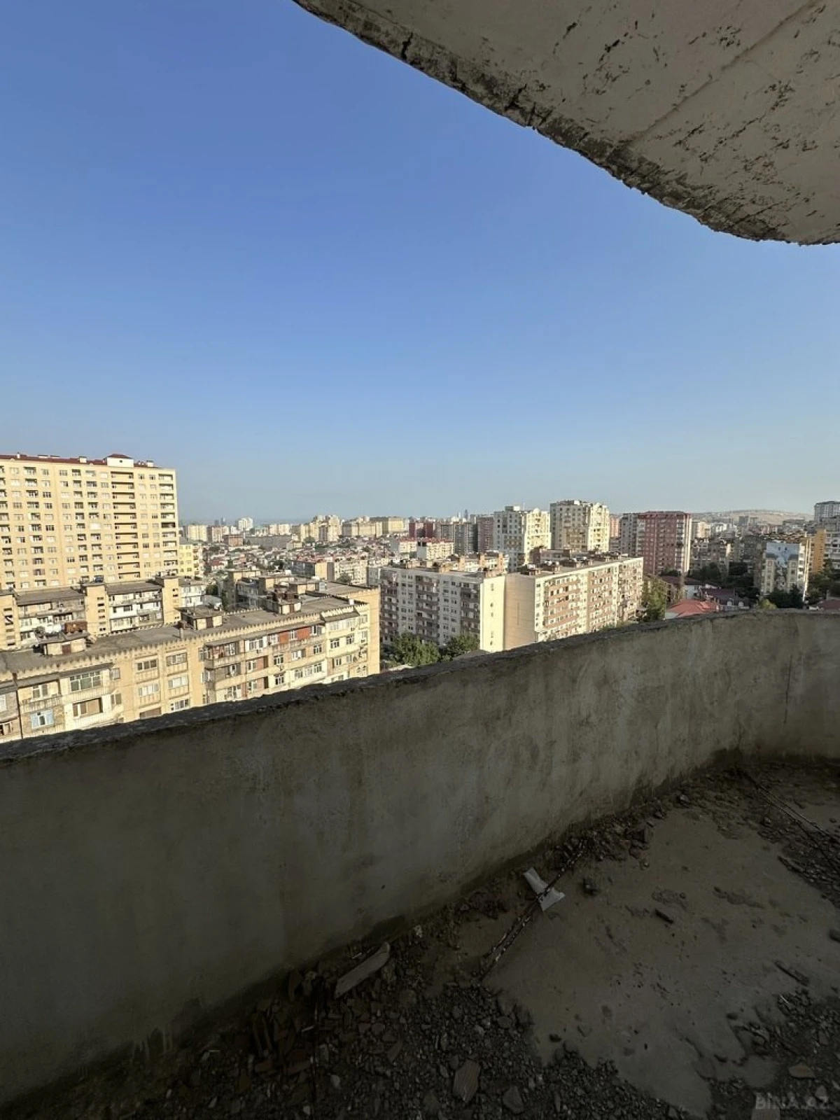 Satılır 3 otaqlı mənzil 130 m²