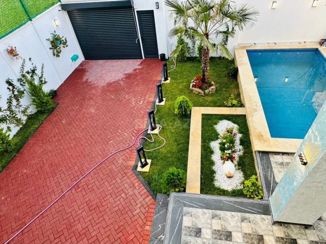 Kirayə verilir 4 otaqlı həyət evi 300 m²