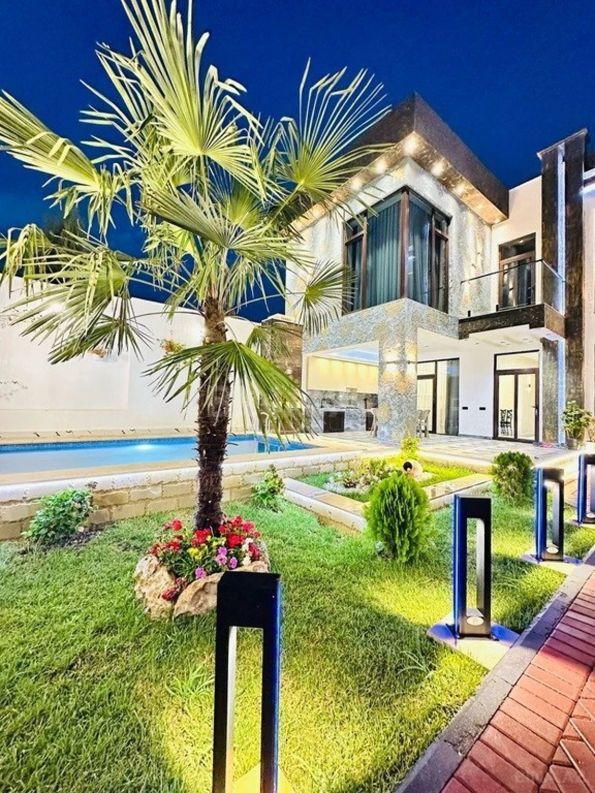 Kirayə verilir 4 otaqlı həyət evi 300 m²