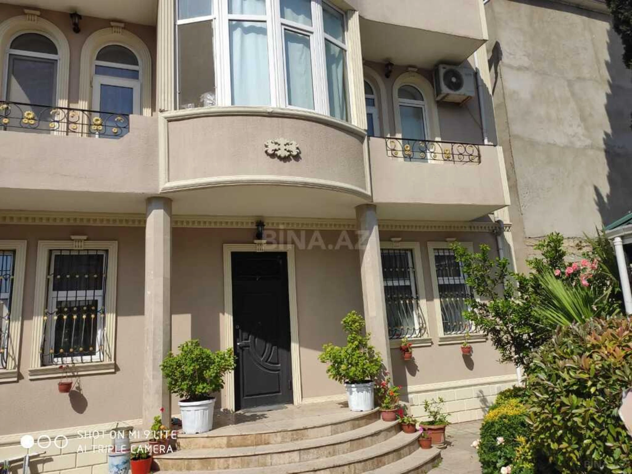Satılır 7 otaqlı həyət evi 224 m²
