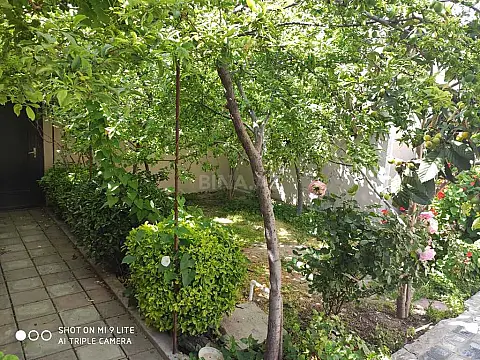 Satılır 7 otaqlı həyət evi 224 m²