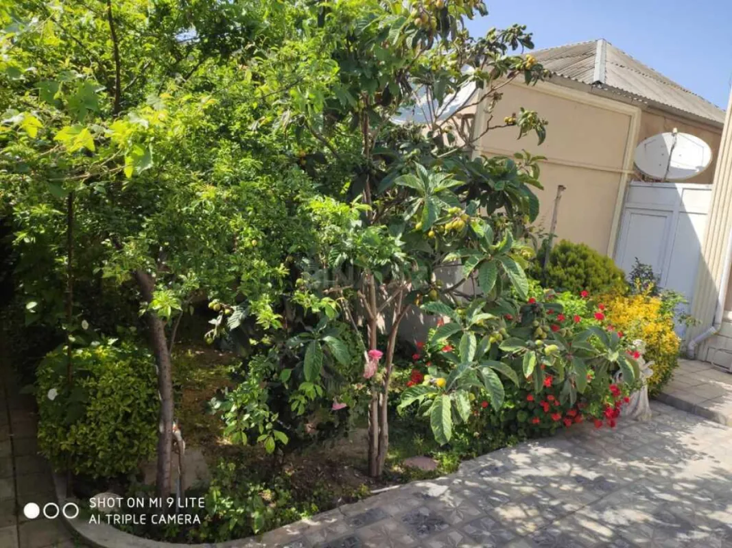 Satılır 7 otaqlı həyət evi 224 m²