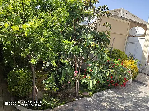 Satılır 7 otaqlı həyət evi 224 m²