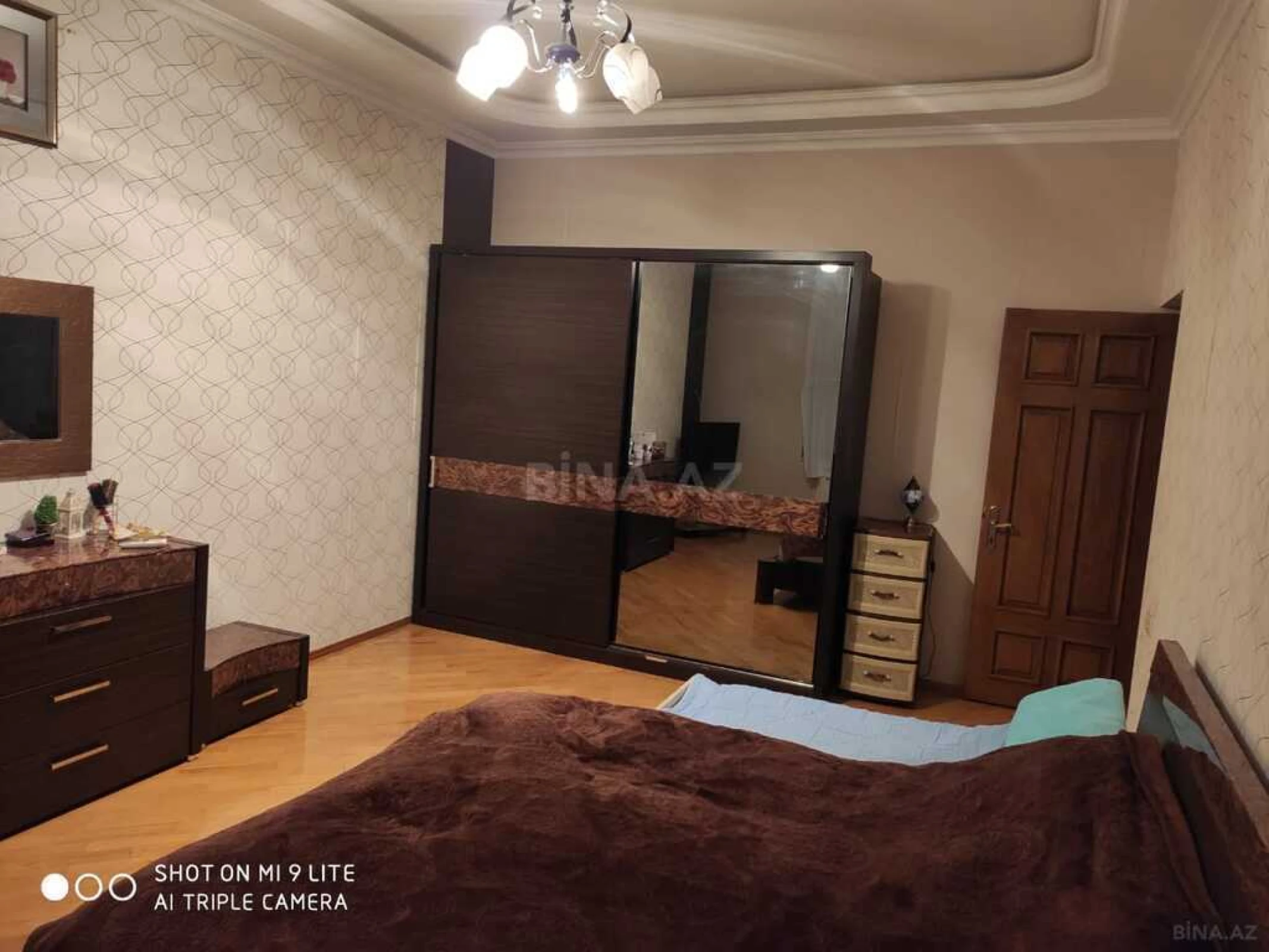Satılır 7 otaqlı həyət evi 224 m²