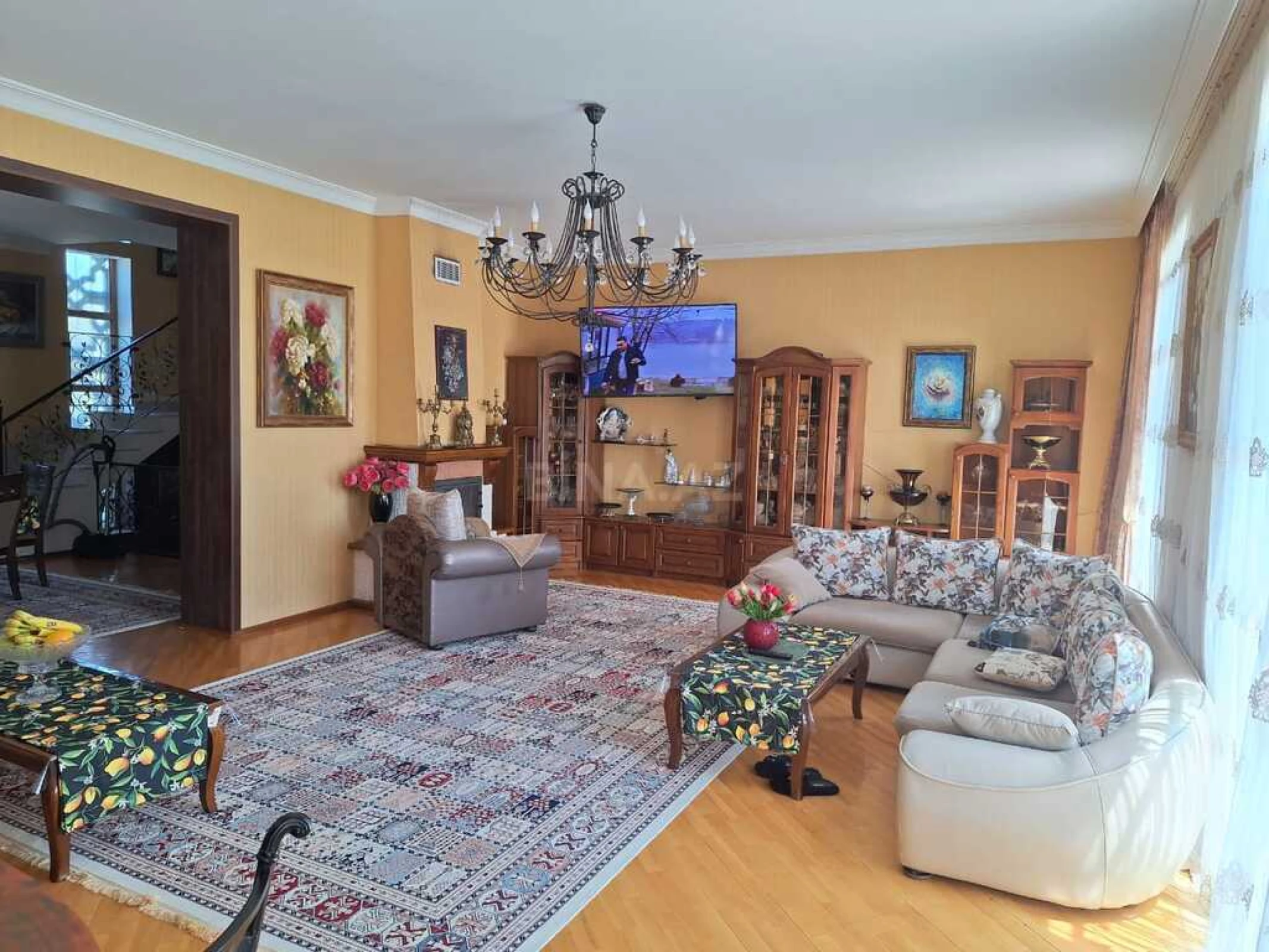 Satılır 6 otaqlı həyət evi 400 m²