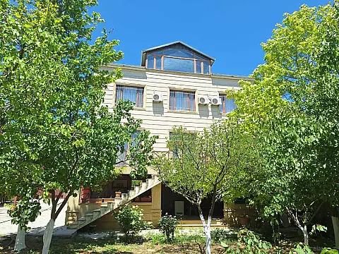 Satılır 6 otaqlı həyət evi 400 m² — Bakı, Badamdar 6 otaq 400.00 m²