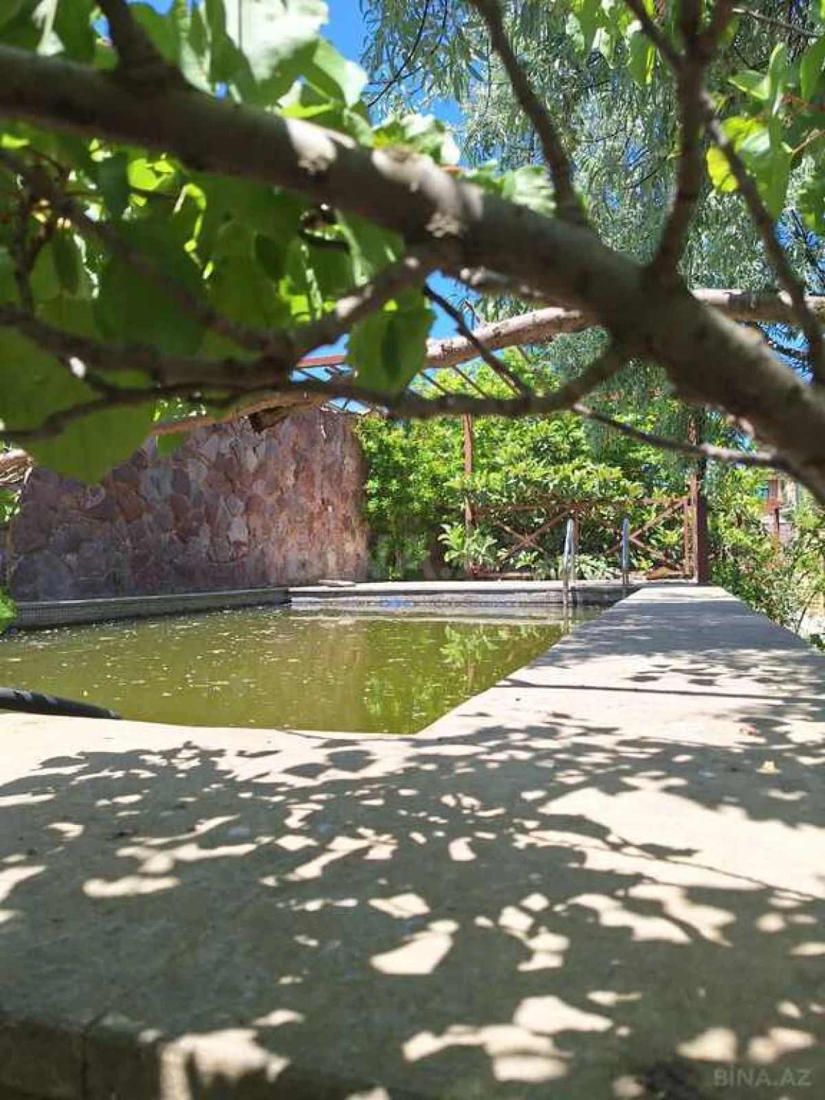 Satılır 6 otaqlı həyət evi 400 m²