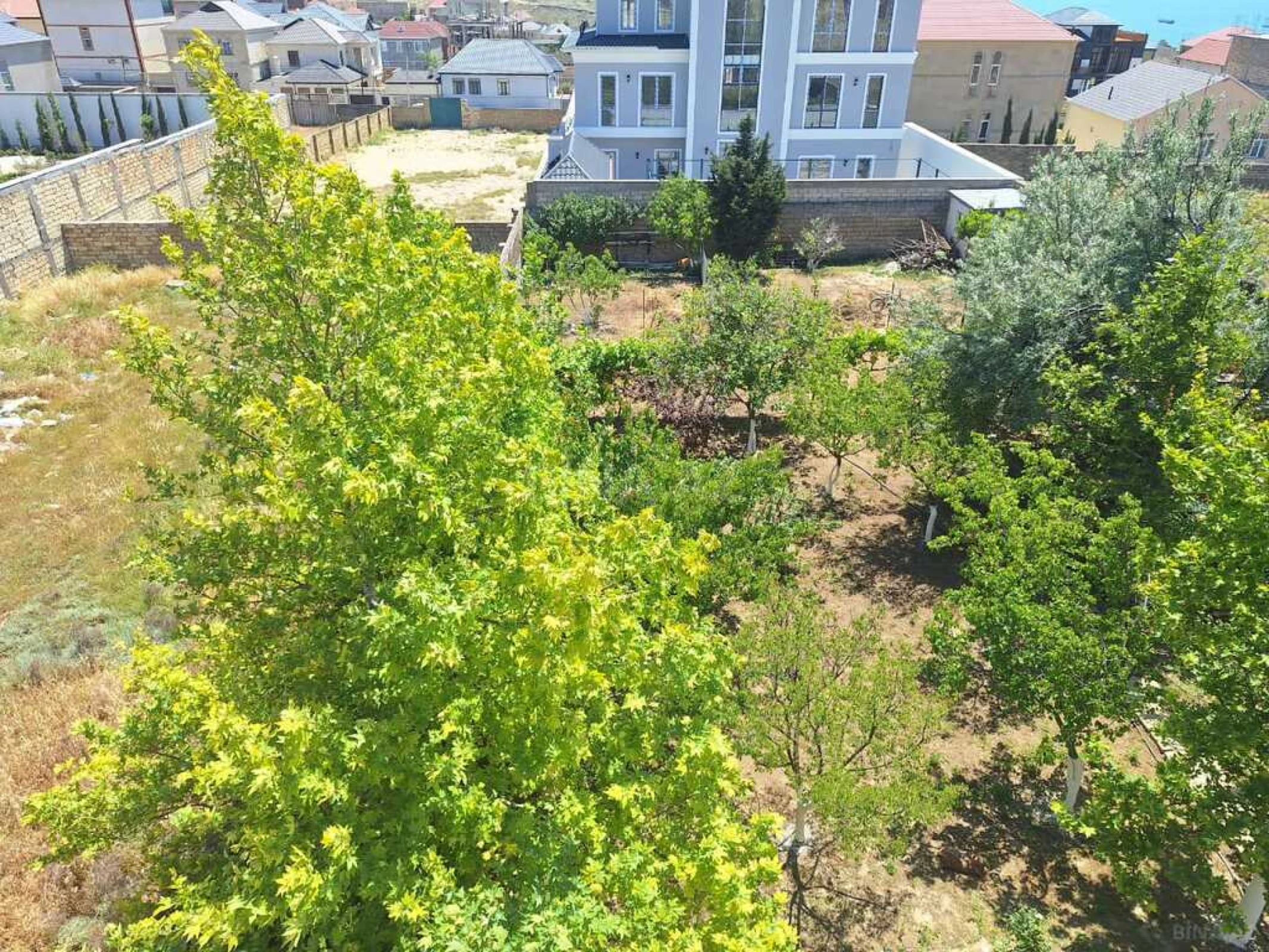 Satılır 6 otaqlı həyət evi 400 m²