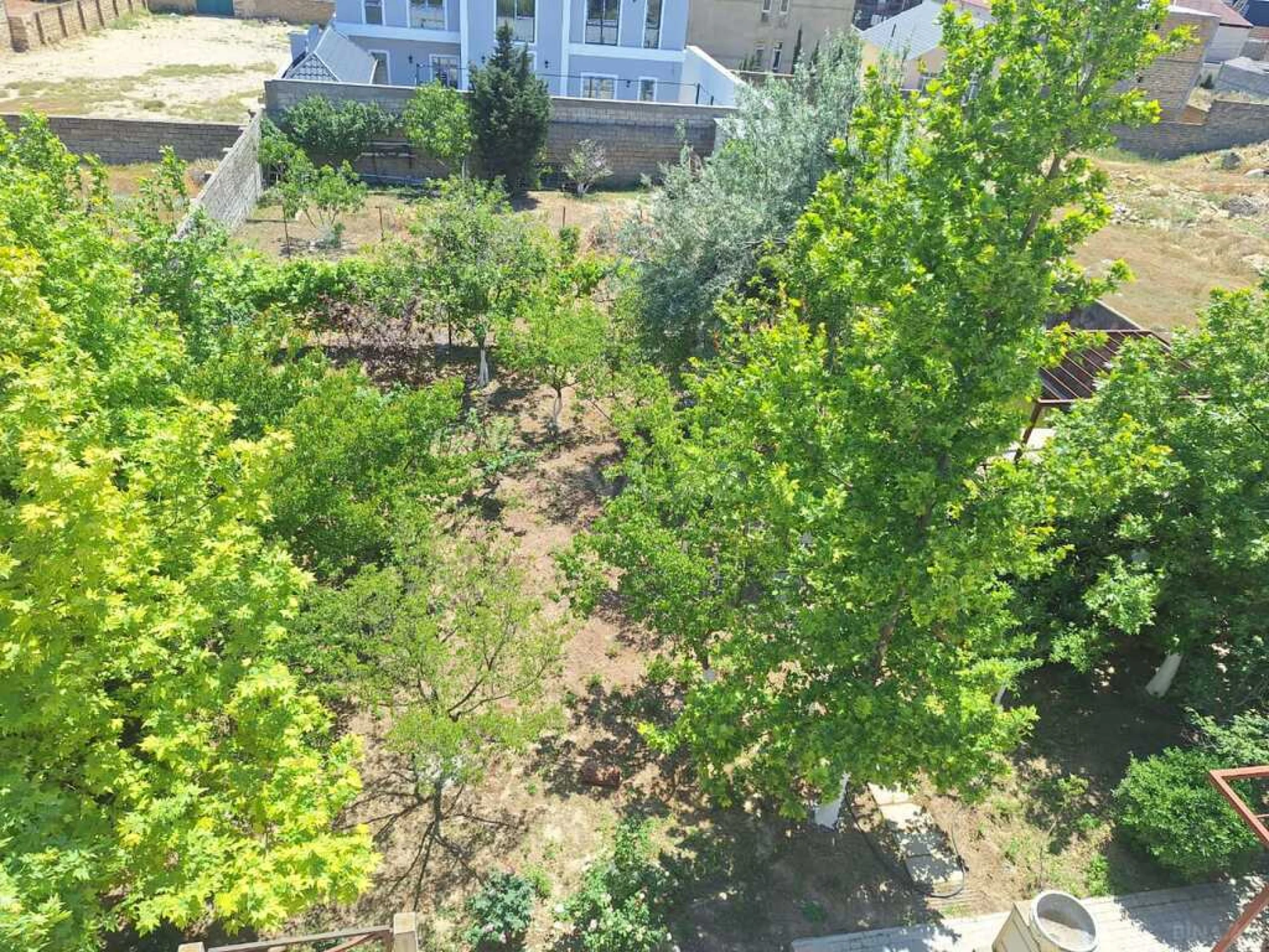 Satılır 6 otaqlı həyət evi 400 m²