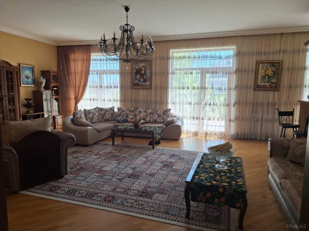 Satılır 6 otaqlı həyət evi 400 m²
