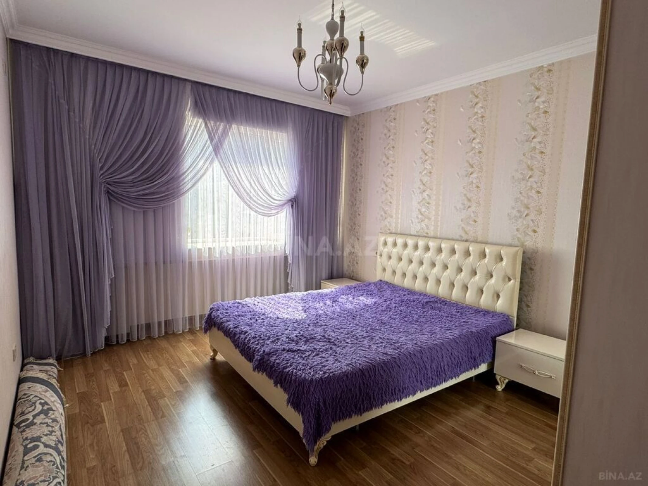 Satılır 4 otaqlı mənzil 110 m²