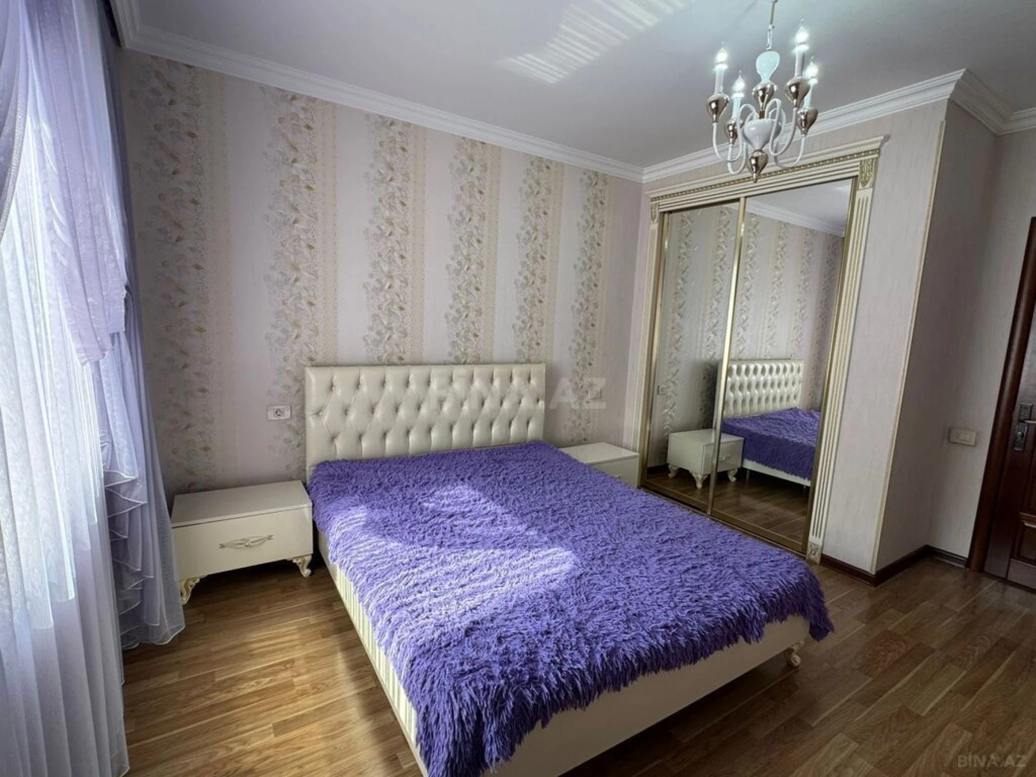 Satılır 4 otaqlı mənzil 110 m²