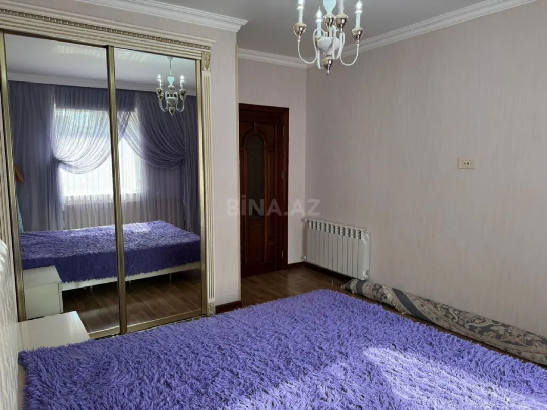 Satılır 4 otaqlı mənzil 110 m²