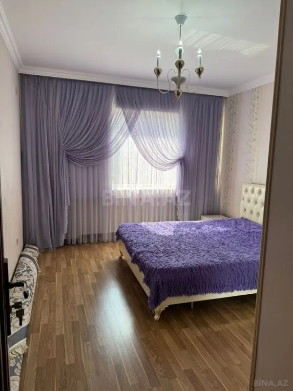 Satılır 4 otaqlı mənzil 110 m²