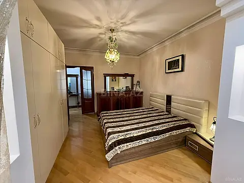 Kirayə verilir 4 otaqlı mənzil 140 m²